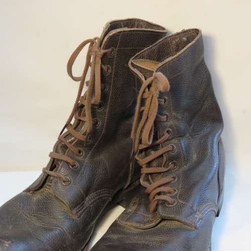 Pair of SADF leather boots - Size 285