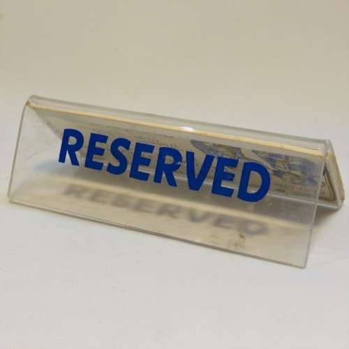 Twee Jongegezellen restaurant reserved sign - Wonder who pinched this