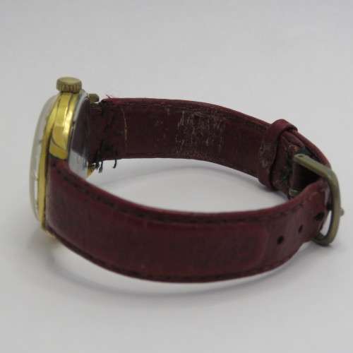 Vintage Dugena 444 mens manual wind watch - Working - Cracked glass - Spots on dial