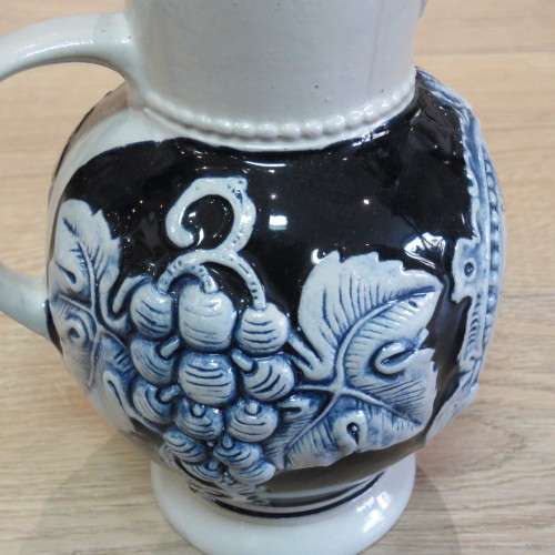 Schloss Heidelberg 250 year anniversary jug - Original Thewalt