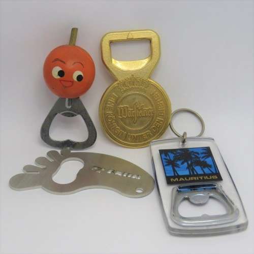 Lot of 4 bottle openers - Vintage