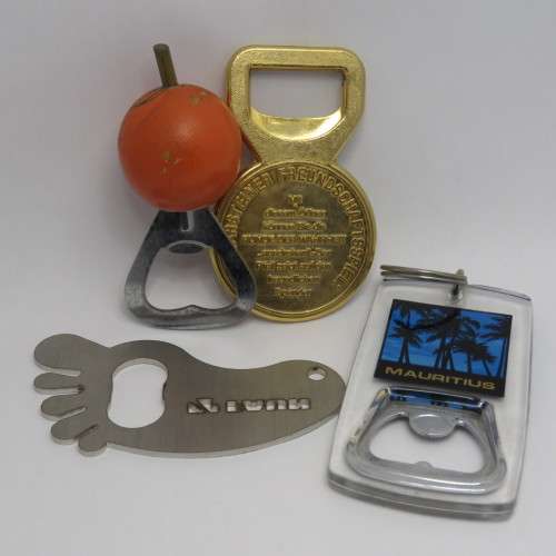 Lot of 4 bottle openers - Vintage