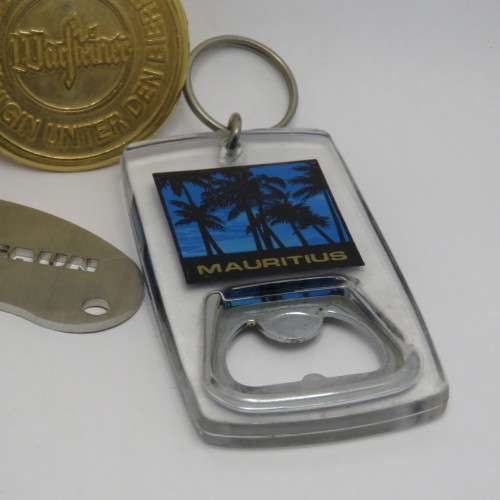 Lot of 4 bottle openers - Vintage