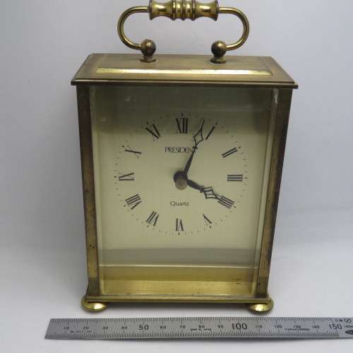 Present Quartz carriage clock - Needs battery