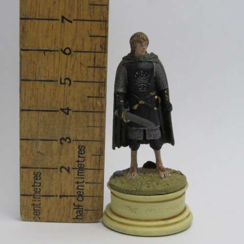 Lord of the rings Chess Pippin - White pawn figurine