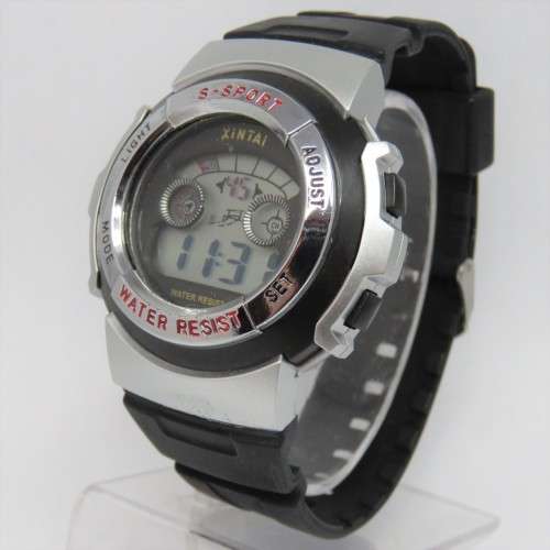 Xintai digital mens sport watch - Working