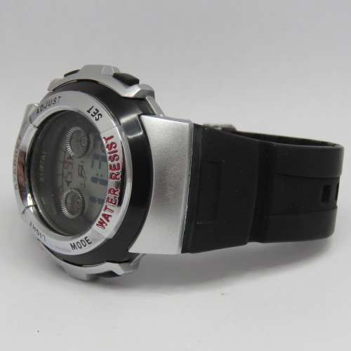 Xintai digital mens sport watch - Working