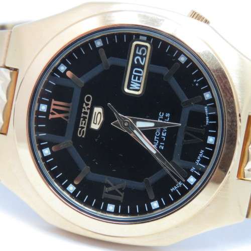 Seiko 5 Automatic mens watch with black dial - Gold tone - 7S26-02H0 - Excellent condition