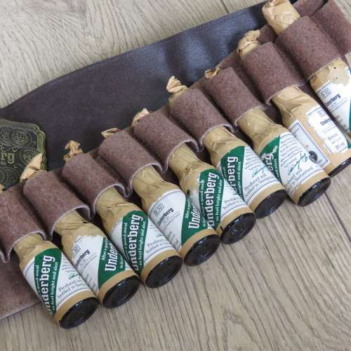 Underberg ammo belt with buckle and 9 vintage bottles of Underberg Bitters - Length 118 cm