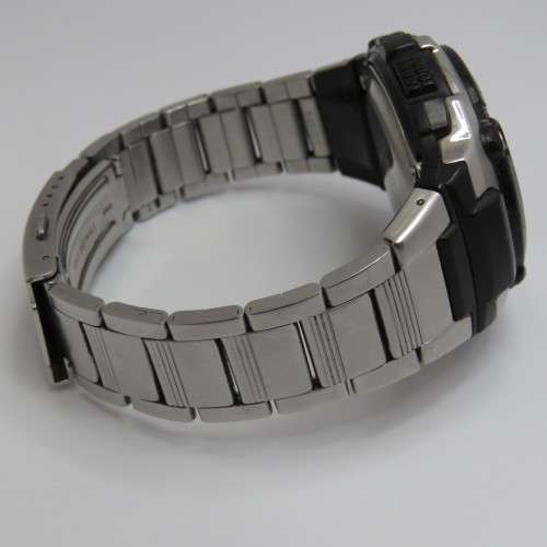 Casio Illuminator world time digital quartz watch