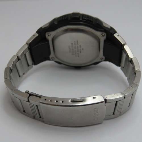 Casio Illuminator world time digital quartz watch