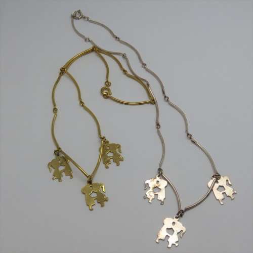 Vintage goldplated necklace with peanuts characters plus extra silver color necklace - Length 19 cm