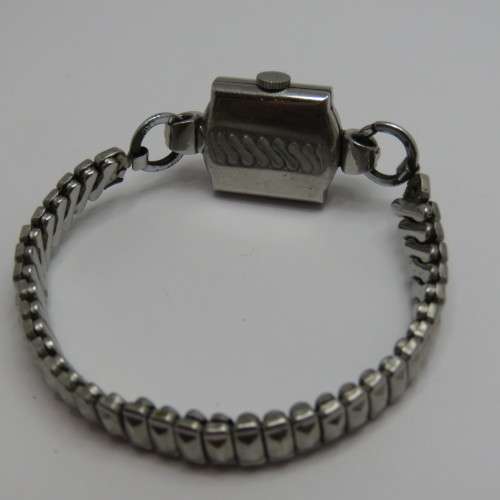 1944 Omega ladies manual wind watch - Working - No name on dial - Serial 111 00 035