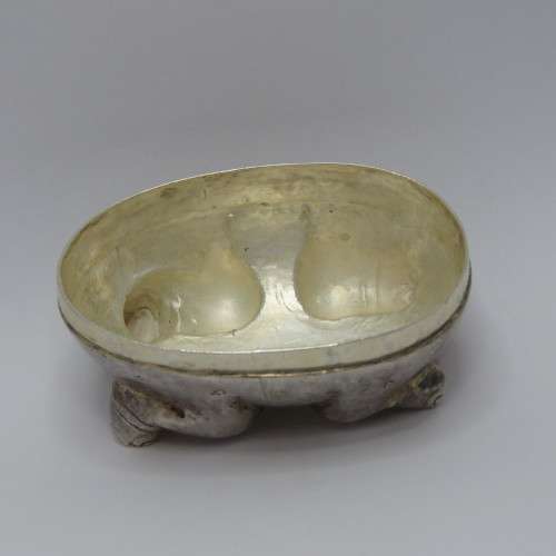 Antique Cambodian silver betel box in elephant shape - Weighs 51,5 g