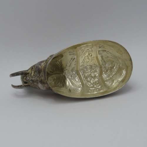 Antique Cambodian silver betel box in elephant shape - Weighs 51,5 g