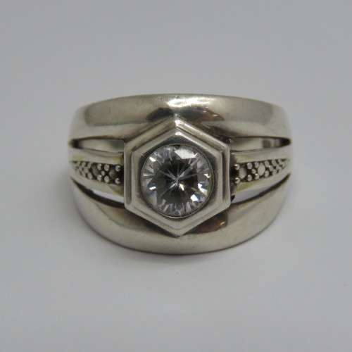 Sterling silver 925 ring with Cubic Zirconia - Size P - Weight 9,1 g