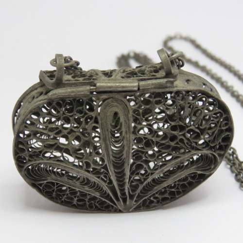 Vintage Filigree money box necklace - Length 38,5 cm