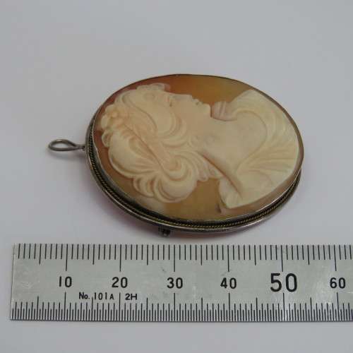 Italian 800 silver cameo brooch/pendant