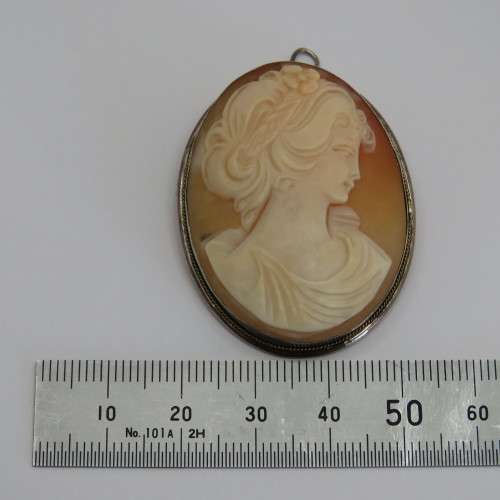 Italian 800 silver cameo brooch/pendant