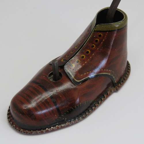 Vintage mechanical shoe - Not sure what it does