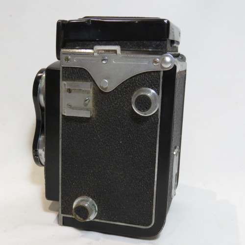 Vintage Fujita-A camera Twin lens reflex with Fujitar 1:3.5 F75 lenses