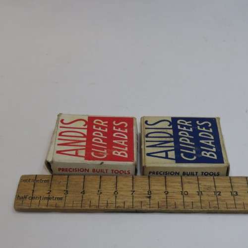 Vintage Andis Master hair clippers with 5 extra sets of blades - Needs power cord