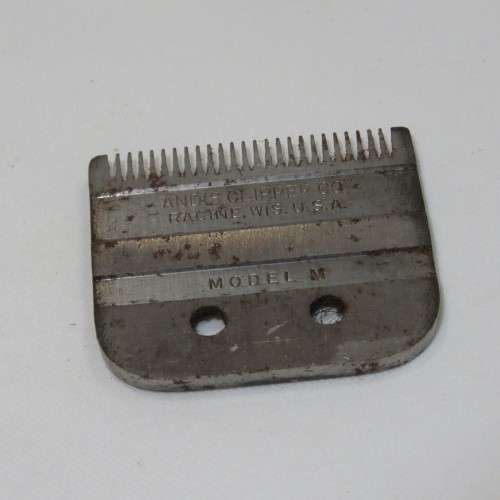 Vintage Andis Master hair clippers with 5 extra sets of blades - Needs power cord