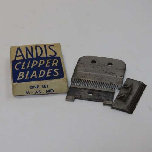 Vintage Andis Master hair clippers with 5 extra sets of blades - Needs power cord