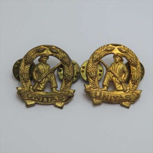 Pair of SADF commando collar badges