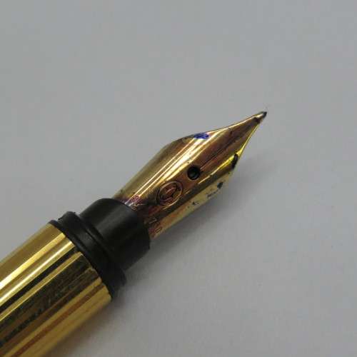 Original Cartier Gold Plated fountain pen with 18kt gold nib - Excellent condition - Serial A58267