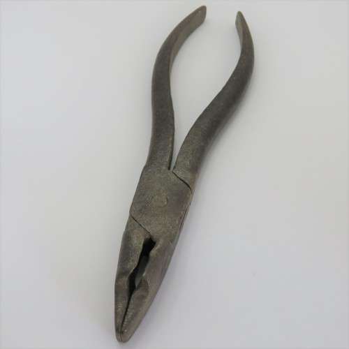 Vintage cutting pliers - Well used