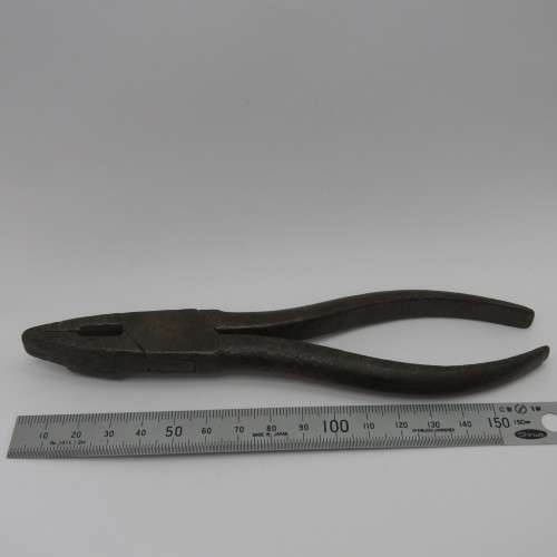 Vintage cutting pliers - Well used