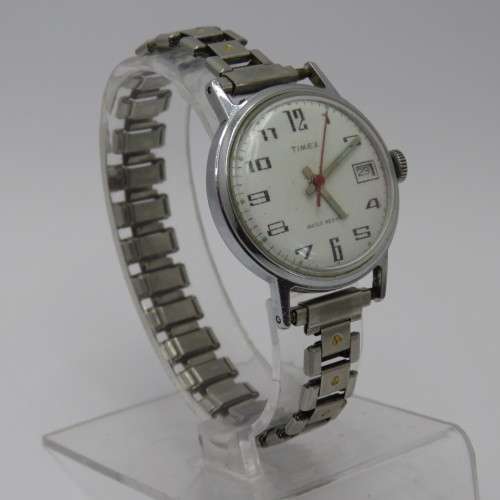 Vintage Timex manual wind ladies watch - Working