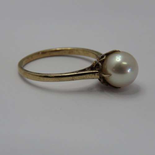 9kt Gold pearl ring - Weighs 2,4 g - Size N