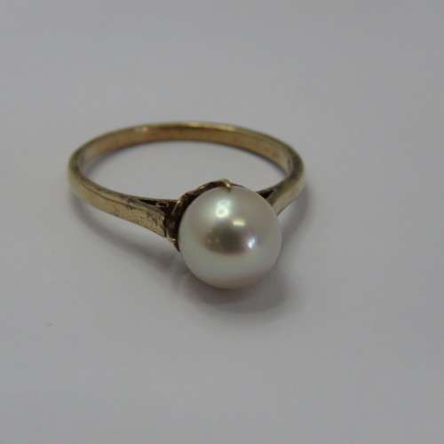 9kt Gold pearl ring - Weighs 2,4 g - Size N