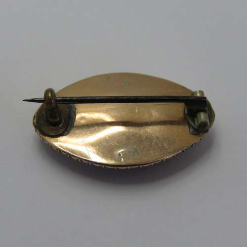 14kt Golden Antique memorial brooch with hair insert - Weighs 3,5 g