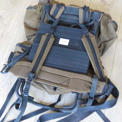 SADF Nutria backpack with H-frame - Some zips stuck - Frame 72 x 39 cm