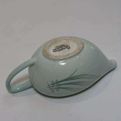 Carltonware sauce boat with drip tray - Small size