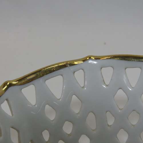 Antique porcelain basket with blue flowers - Small crack - German