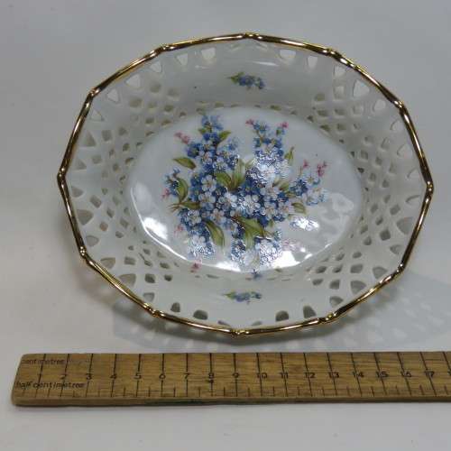 Antique porcelain basket with blue flowers - Small crack - German