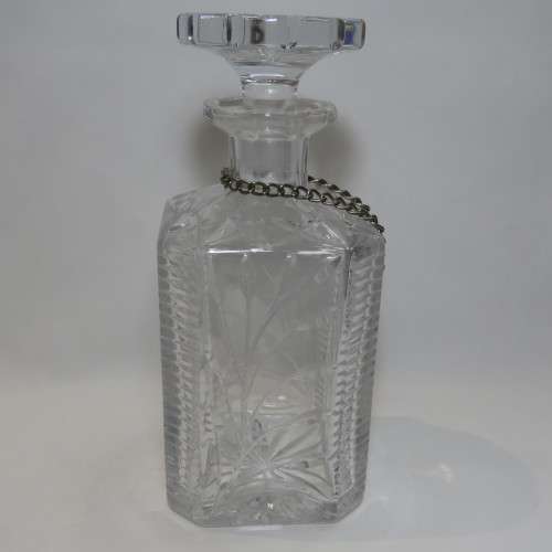 Beautiful square decanter with lid and GIN metal label