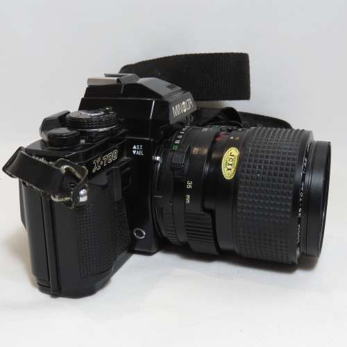 Vintage Minolta X-700 35 mm film camera with F 1:3,5/35-70 mm lens - Advance lever stuck