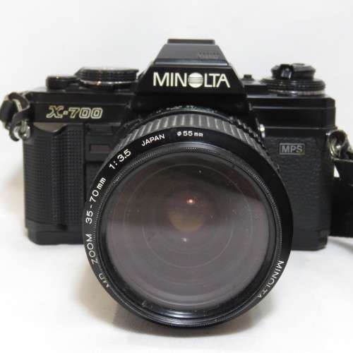 Vintage Minolta X-700 35 mm film camera with F 1:3,5/35-70 mm lens - Advance lever stuck