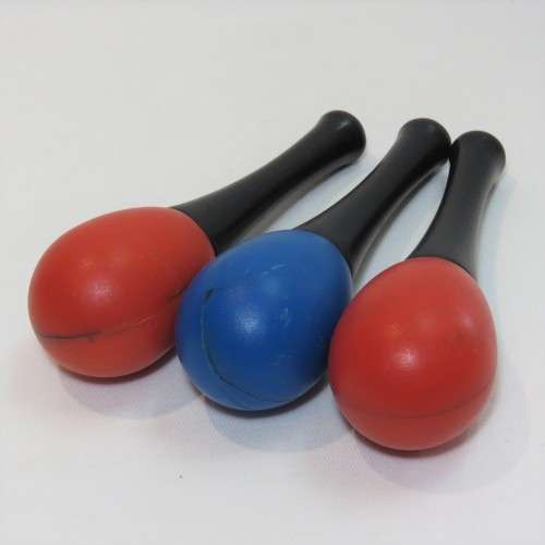 Lot of 3 vintage toy musical maracas shakers