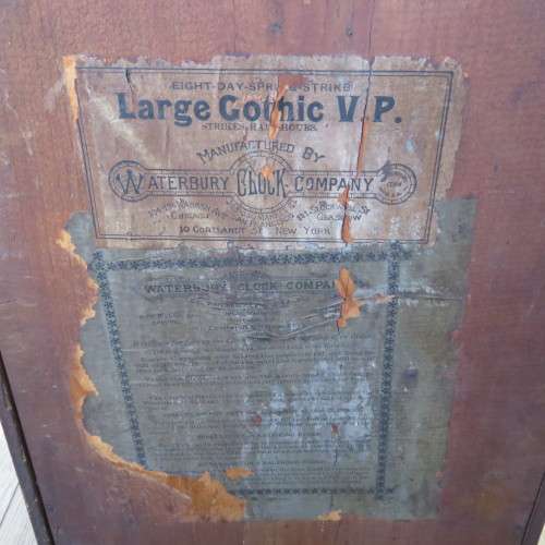 Antique Waterbury clock Co. Mantle clock - Not working - Face 14 x 14 cm - 50 cm High - Base 12 x 30