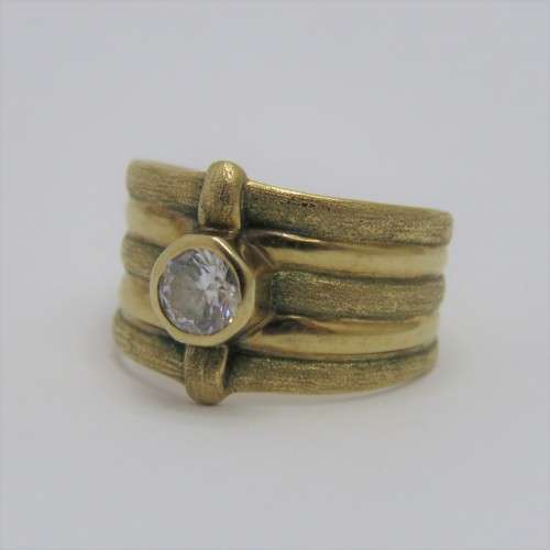 9kt Gold ring with Zirconia - Heavy ring of 5,8 g - Size P/Q