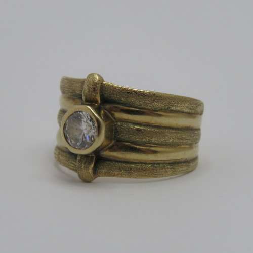 9kt Gold ring with Zirconia - Heavy ring of 5,8 g - Size P/Q