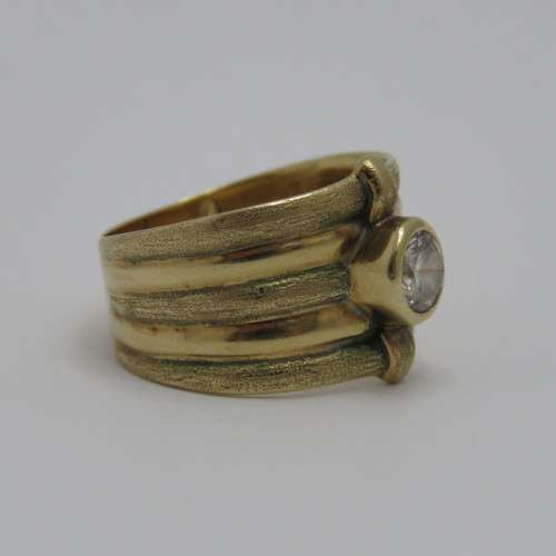 9kt Gold ring with Zirconia - Heavy ring of 5,8 g - Size P/Q