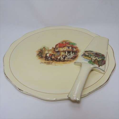 Crown Devon cake platter plus lifter