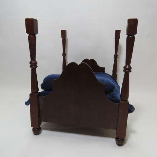 Doll`s House Furniture vintage 4 poster bed with mattress and cover